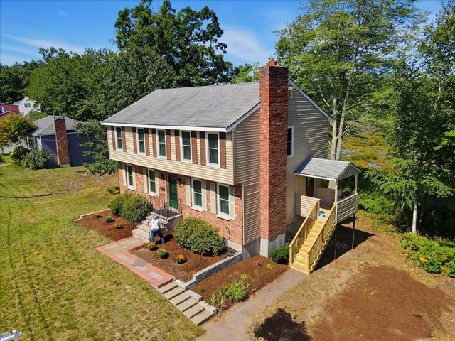 52 Sandy Pond Rd, Ayer, MA 01432