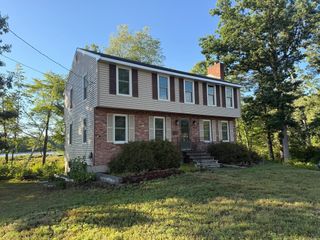 52 Sandy Pond Rd, Ayer, MA 01432