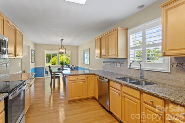 237 Charlestown Drive, Hendersonville, NC 28792
