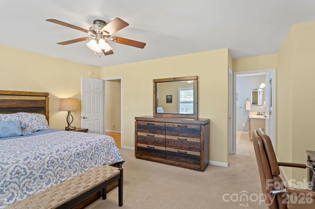 237 Charlestown Drive, Hendersonville, NC 28792