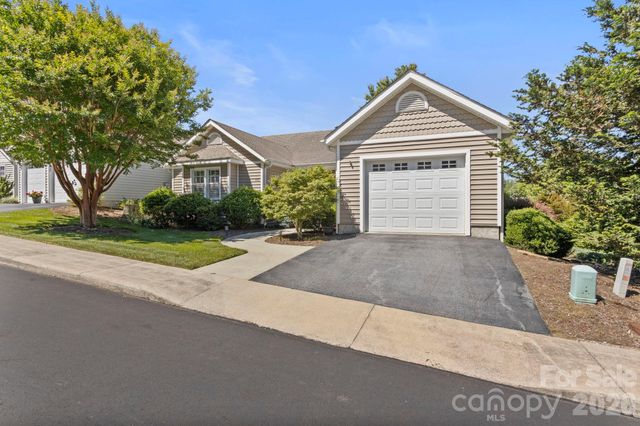 237 Charlestown Drive, Hendersonville, NC 28792
