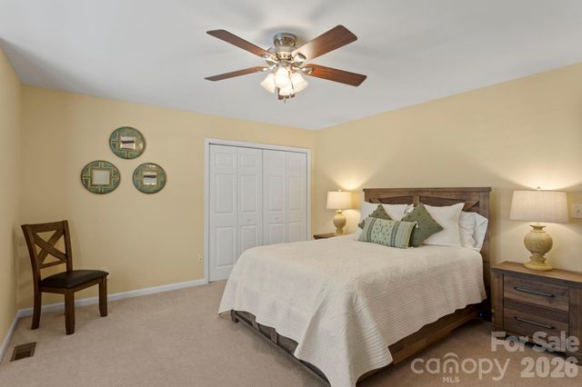 237 Charlestown Drive, Hendersonville, NC 28792