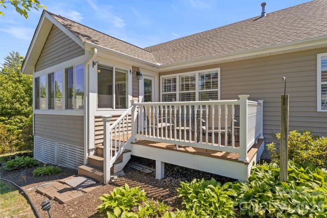 237 Charlestown Drive, Hendersonville, NC 28792