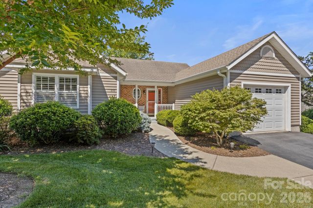 237 Charlestown Drive, Hendersonville, NC 28792