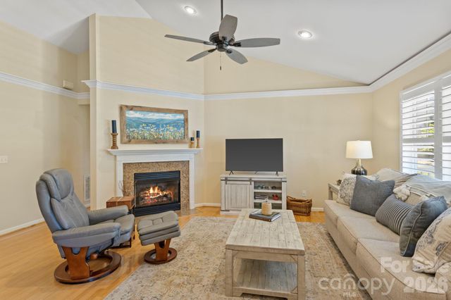237 Charlestown Drive, Hendersonville, NC 28792