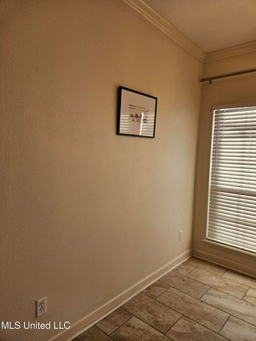 7726 W Falcon Circle, Ocean Springs, MS 39564