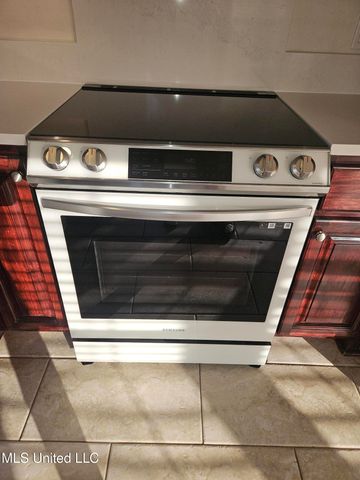 7726 W Falcon Circle, Ocean Springs, MS 39564