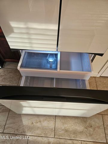 7726 W Falcon Circle, Ocean Springs, MS 39564