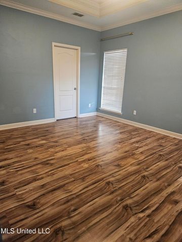 7726 W Falcon Circle, Ocean Springs, MS 39564