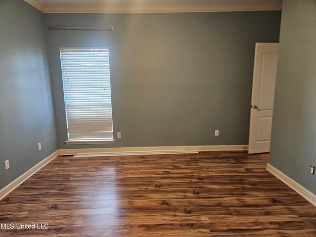 7726 W Falcon Circle, Ocean Springs, MS 39564