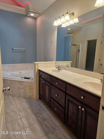 7726 W Falcon Circle, Ocean Springs, MS 39564