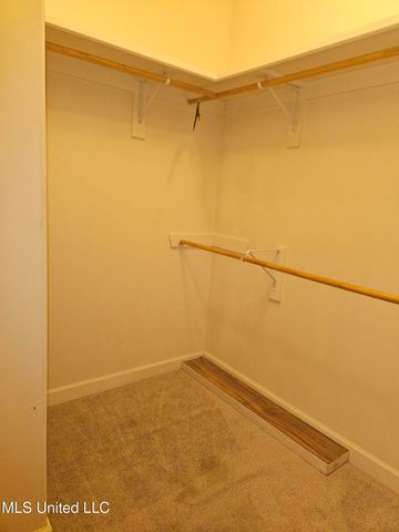 7726 W Falcon Circle, Ocean Springs, MS 39564