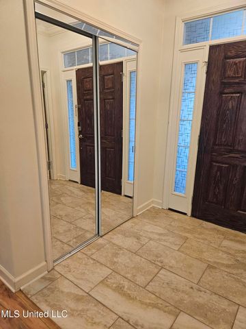 7726 W Falcon Circle, Ocean Springs, MS 39564