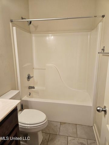 7726 W Falcon Circle, Ocean Springs, MS 39564