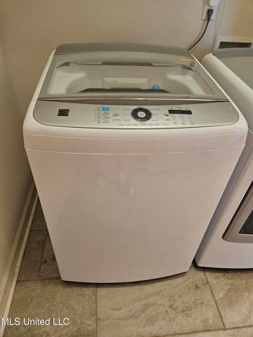 7726 W Falcon Circle, Ocean Springs, MS 39564