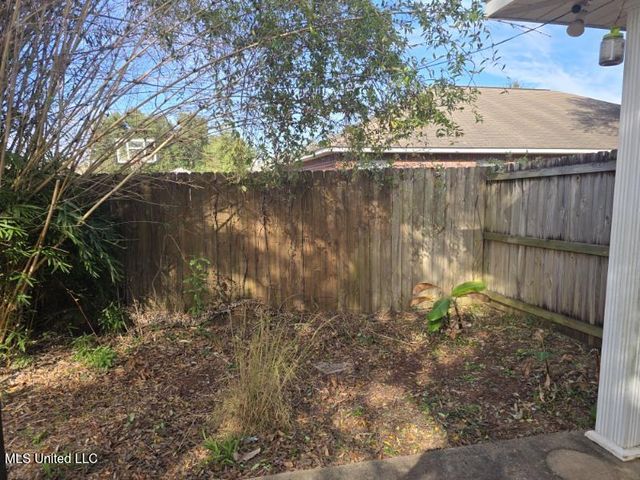 7726 W Falcon Circle, Ocean Springs, MS 39564