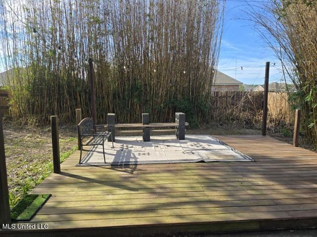 7726 W Falcon Circle, Ocean Springs, MS 39564