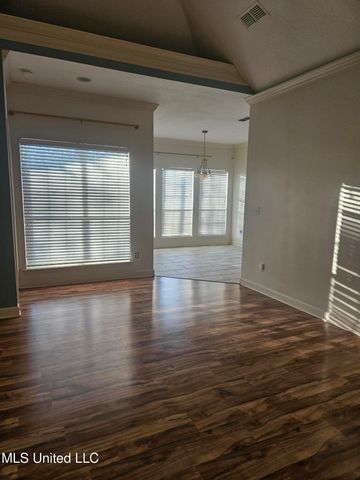 7726 W Falcon Circle, Ocean Springs, MS 39564