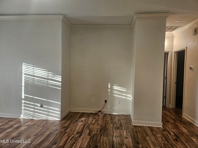 7726 W Falcon Circle, Ocean Springs, MS 39564