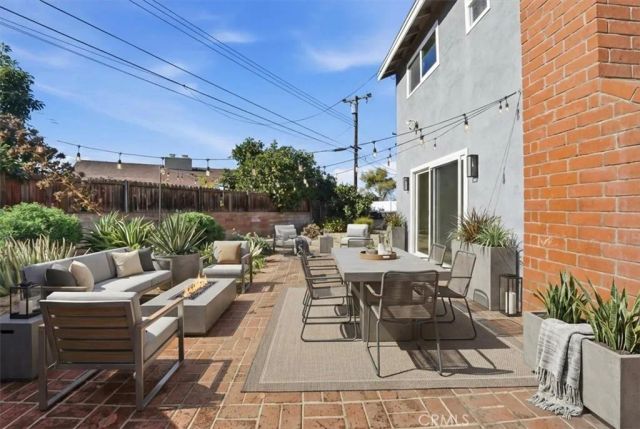 1410 Pleasantview Dr, Redlands, CA 92374