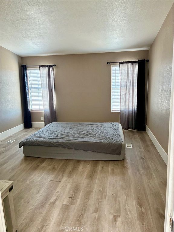 Image 2 of property listing at 1053 Lindero, Pinon Hills, CA 92372