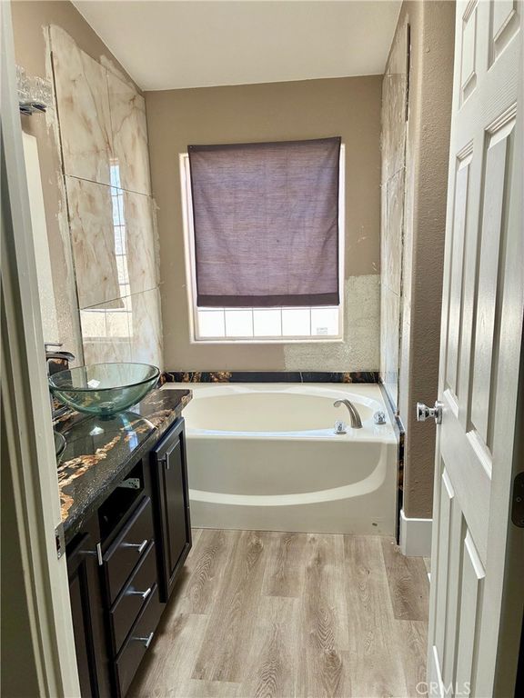 Image 3 of property listing at 1053 Lindero, Pinon Hills, CA 92372