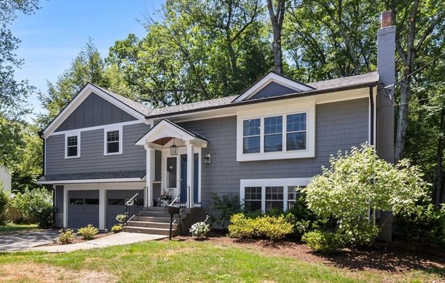 109 Linden St, Needham, MA 02492