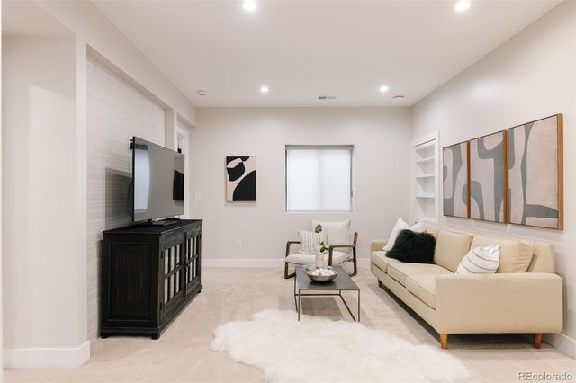 2327 W 33rd Avenue, Denver, CO 80211