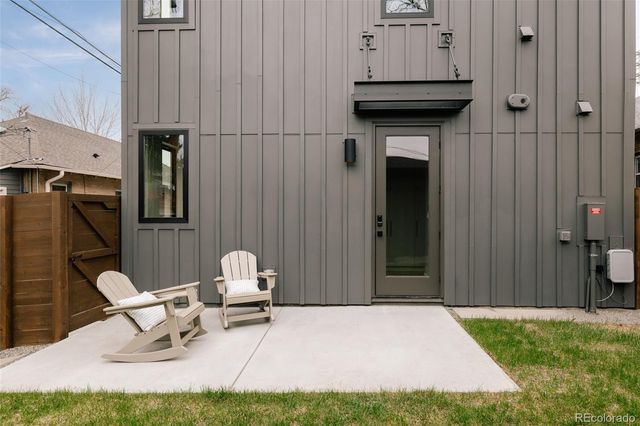 2327 W 33rd Avenue, Denver, CO 80211