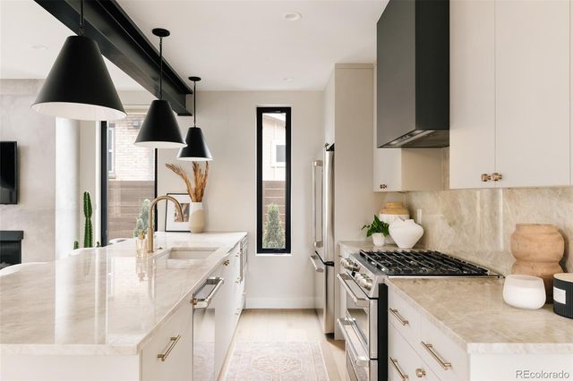 2327 W 33rd Avenue, Denver, CO 80211