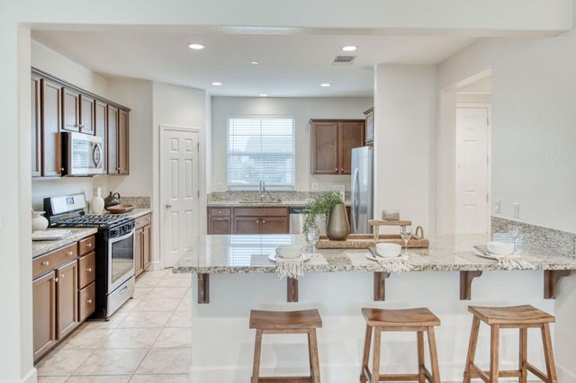 6702 E Brown Avenue, Fresno, CA 93720