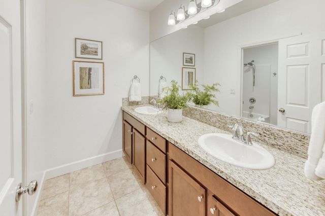 6702 E Brown Avenue, Fresno, CA 93720