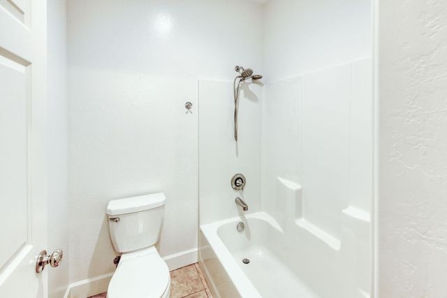 6702 E Brown Avenue, Fresno, CA 93720