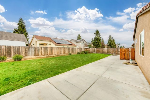 6702 E Brown Avenue, Fresno, CA 93720