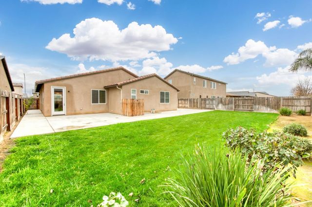 6702 E Brown Avenue, Fresno, CA 93720