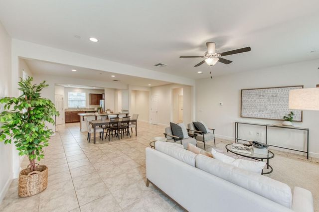 6702 E Brown Avenue, Fresno, CA 93720