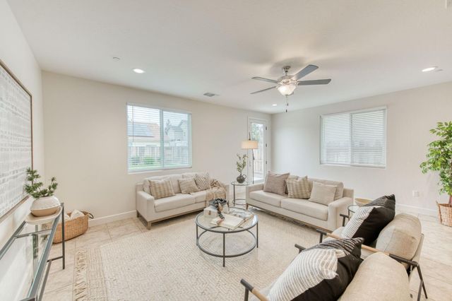 6702 E Brown Avenue, Fresno, CA 93720