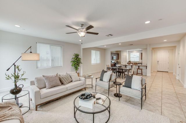 6702 E Brown Avenue, Fresno, CA 93720