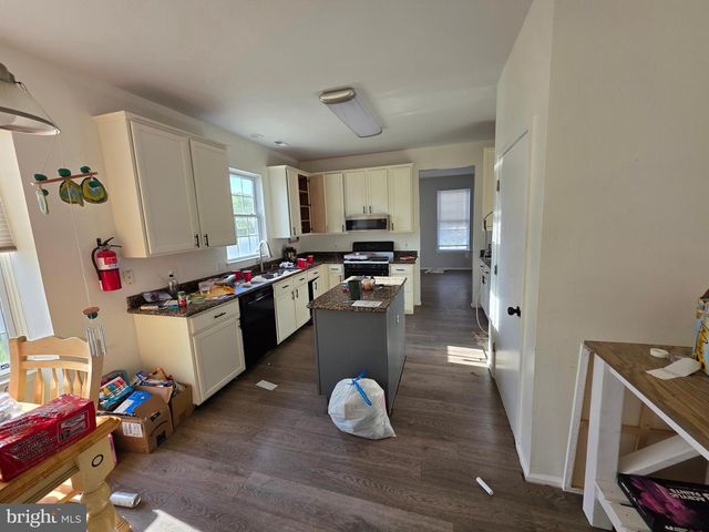 14 BLUE SPRUCE DR, Sicklerville, NJ 08081