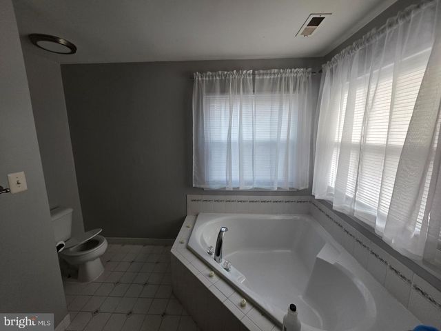 14 BLUE SPRUCE DR, Sicklerville, NJ 08081