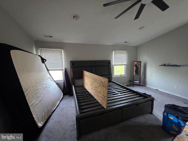 14 BLUE SPRUCE DR, Sicklerville, NJ 08081