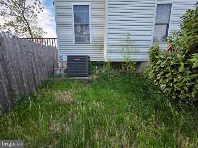 14 BLUE SPRUCE DR, Sicklerville, NJ 08081