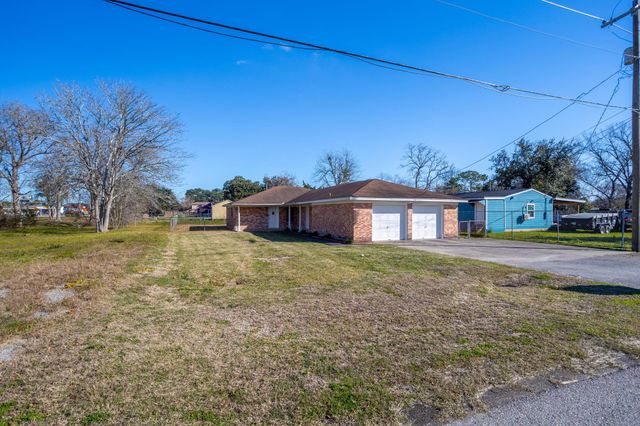 118 Johnson Street B, La Marque, TX 77568