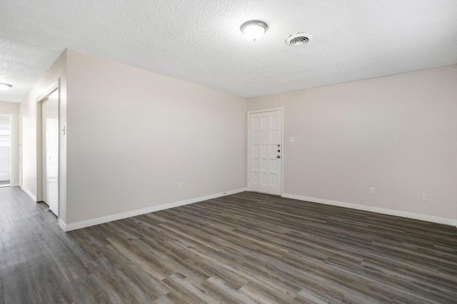 118 Johnson Street B, La Marque, TX 77568