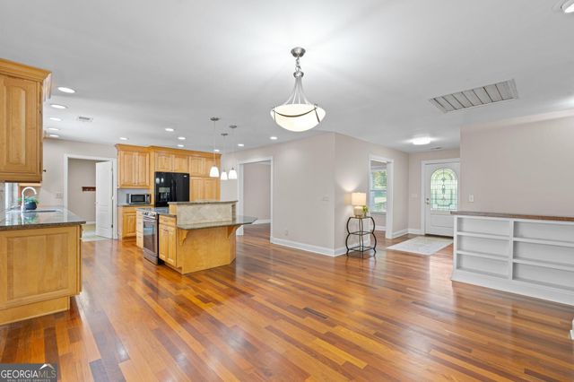 123 Swanson Road, Fayetteville, GA 30214