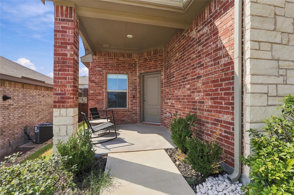 9733 New Bern Drive, Fort Worth, TX 76108 — photo 3