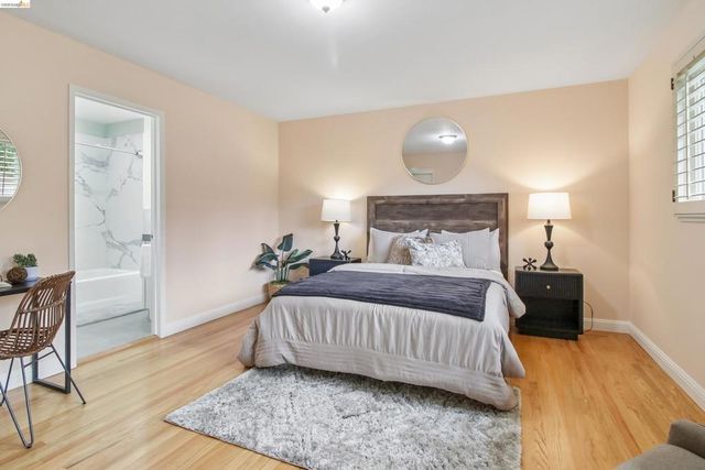 1 Woodcrest Cir, Oakland, CA 94602