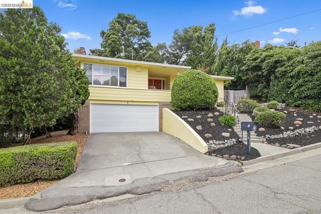 1 Woodcrest Cir, Oakland, CA 94602