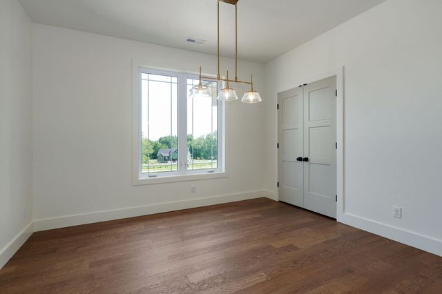 2153 East Will Street, Republic, MO 65738