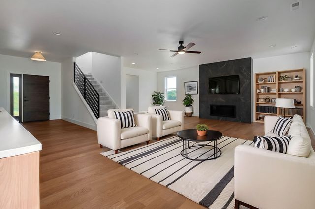 2153 East Will Street, Republic, MO 65738